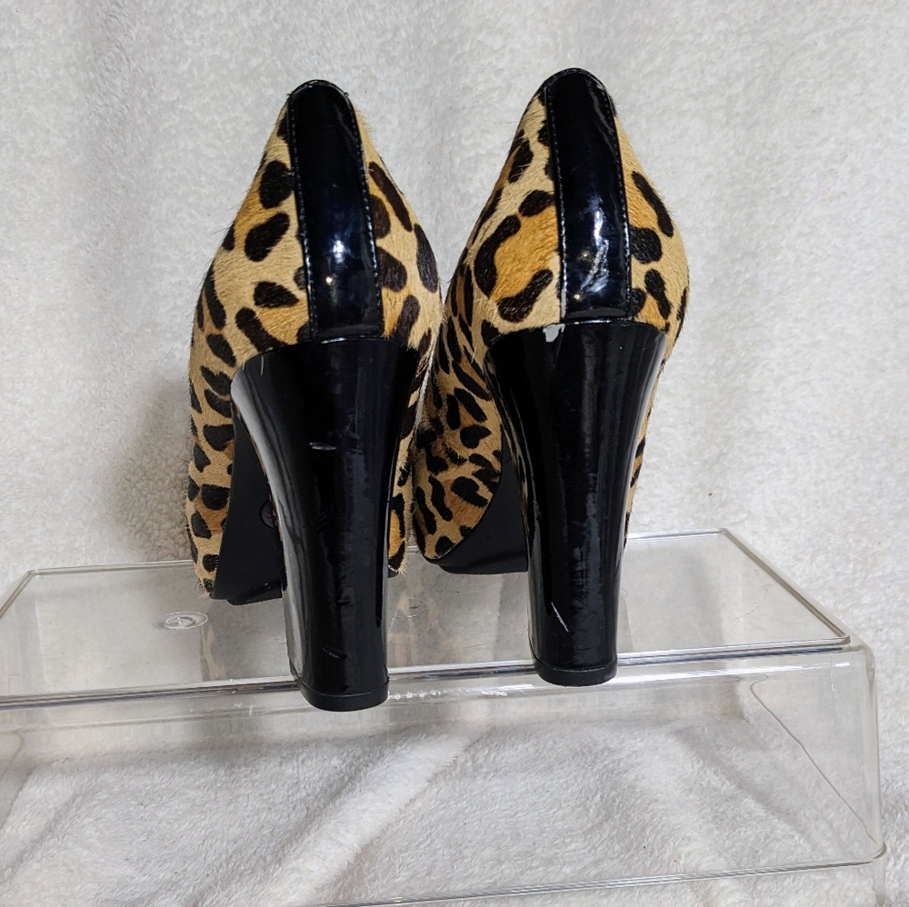 Me Too Leopard Platform Pumps | Size 8 - Picture 3 of 11